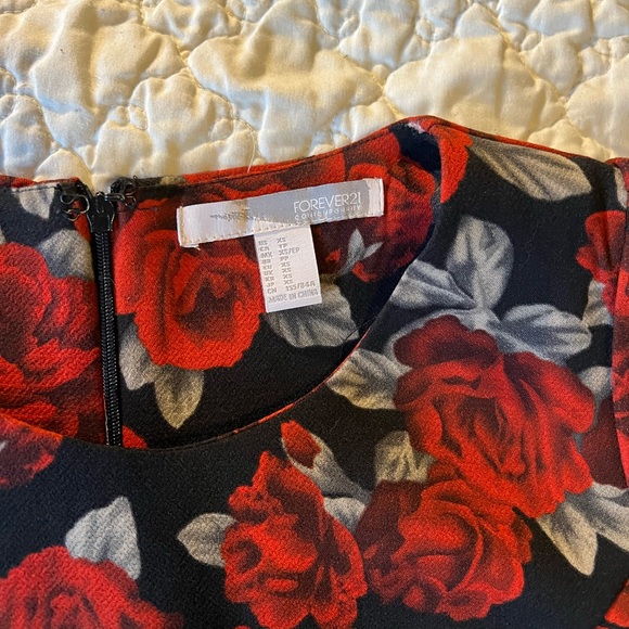 Forever 21 Roses Dress - Picture 4 of 7
